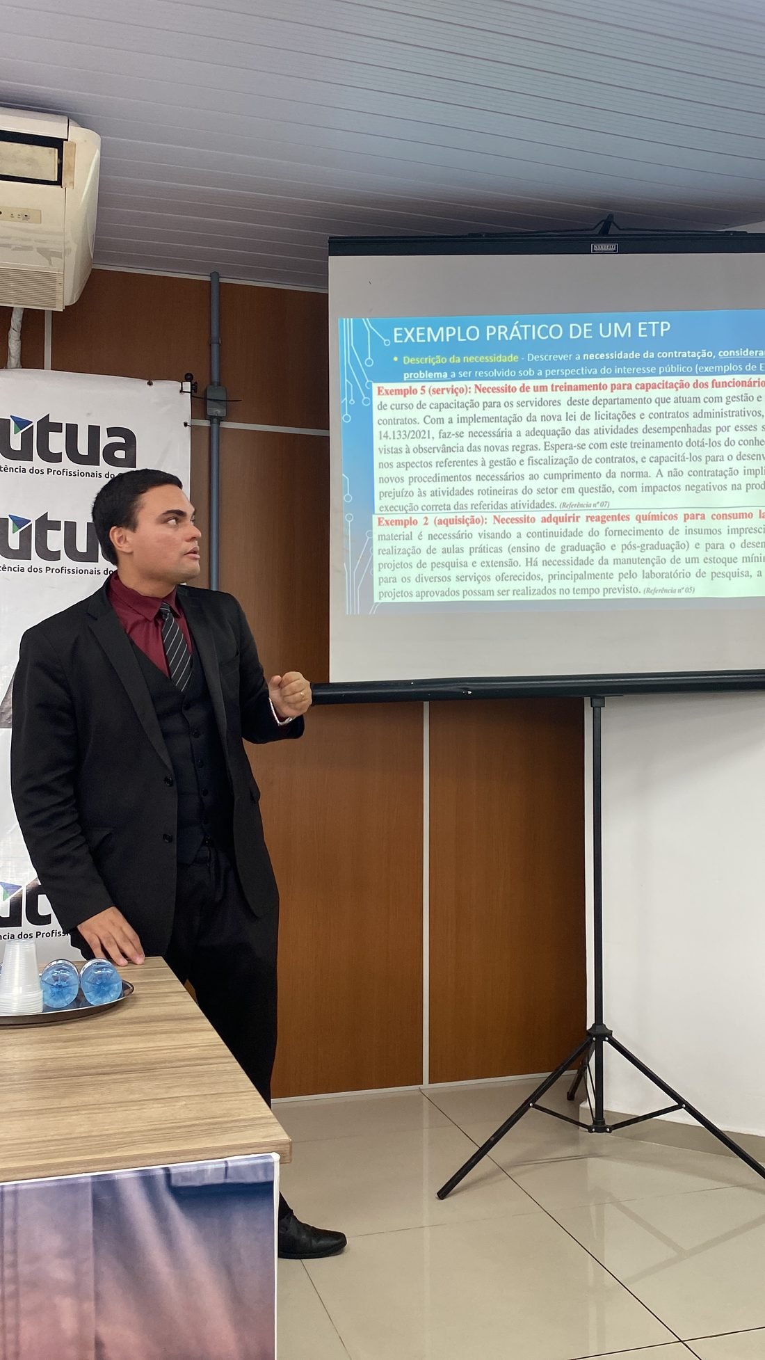 Aécio Bezerra em palestra sobre a Nova Lei de Licitações